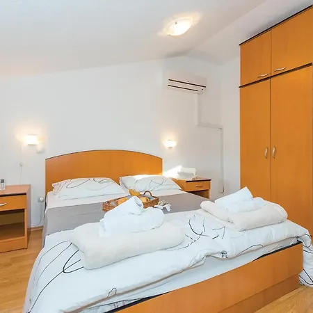 Apartamento Amazing In With Swimming Pool *