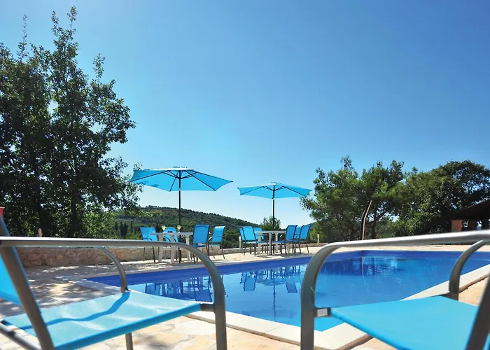 Amazing In With Swimming Pool *